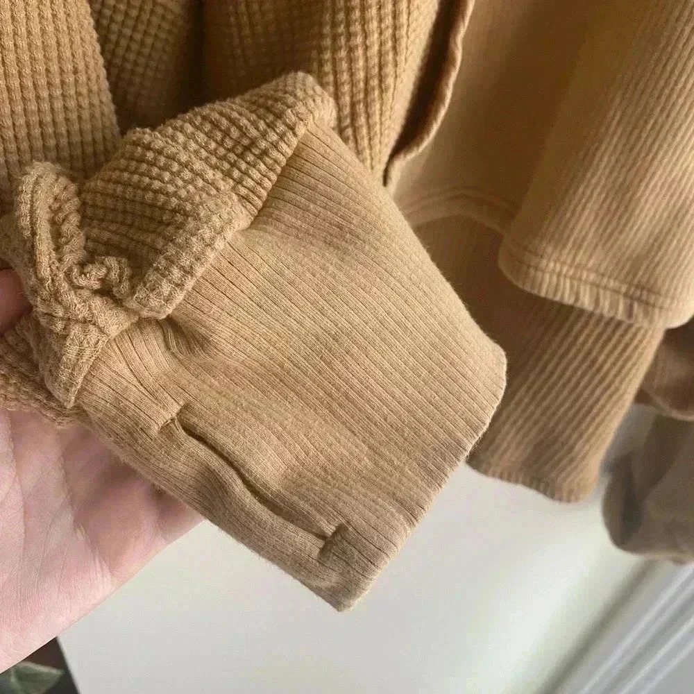 Offline by Aerie Waffle Knit Hoodie Sweatshirt Oversized XL V Neck Cropped Camel - Picture 7 of 10